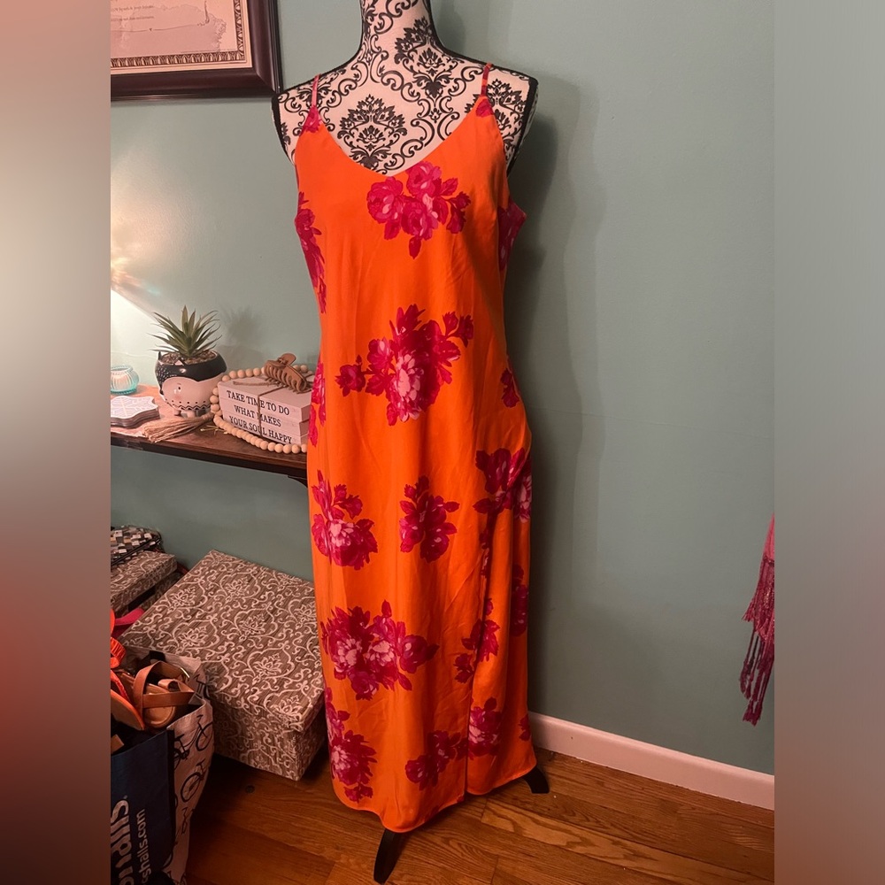 Scoop Floral Orange and Pink Dress.  Size Large.